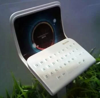 Гибкий раскладной телефон Kyocera OLED Phone